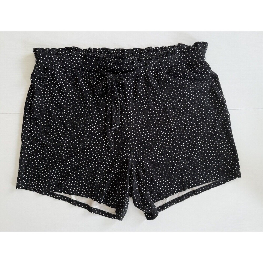 Torrid 5 Inch Pull-On Studio Luxe Mid-Rise Paperbag Waist Short Size 1 XL Black